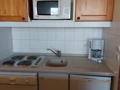 Cuisine ou kitchenette dans l'établissement Appartement 3 pièces, 6 pers, animaux acceptés, Charmettoger Arc 1800 - FR-1-411-49