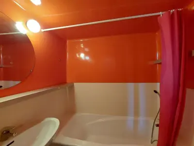 Salle de bains dans l'établissement Studio 3 personnes, WiFi et animaux admis, Arc 1800 Villards - FR-1-411-143