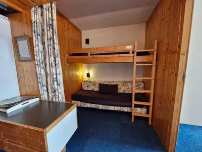 Un ou plusieurs lits dans un hébergement de l'établissement Appartement 2 pièces, 6 personnes, animaux acceptés, WiFi, Arc 1800 - FR-1-411-190