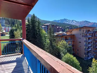 Vue générale sur la montagne ou vue sur la montagne depuis l'appartement