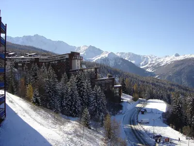 Vue générale sur la montagne ou vue sur la montagne depuis l'appartement
