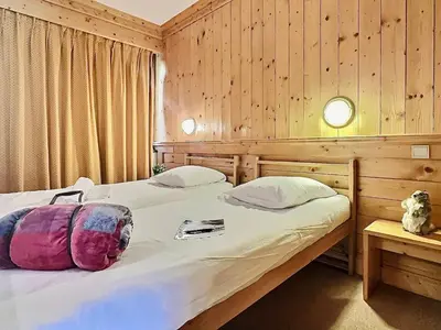 Un ou plusieurs lits dans un hébergement de l'établissement Appartement 3 pièces à Tignes, 8 pers, ski aux pieds, balcon, WIFI - FR-1-411-318