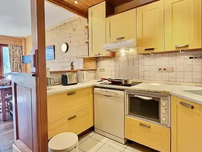 Cuisine ou kitchenette dans l'établissement Appartement 3 pièces à Tignes, 8 pers, ski aux pieds, balcon, WIFI - FR-1-411-318