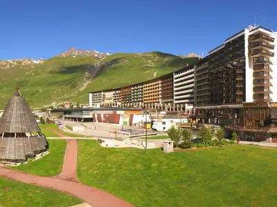 Vue générale sur la montagne ou vue sur la montagne depuis l'appartement