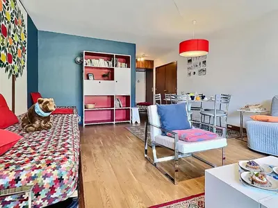 Coin salon dans l'établissement Tignes, 6 pers, 55m², balcon, parking inclus - FR-1-411-381
