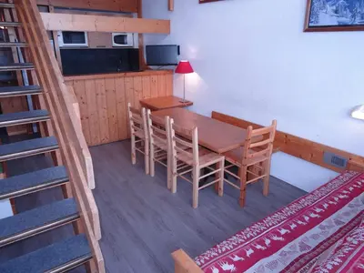 Cuisine ou kitchenette dans l'établissement Appartement duplex 8 pers, skis aux pieds, animaux acceptés - FR-1-411-383