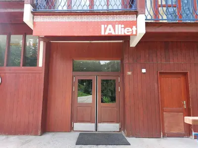 Façade ou entrée de l'établissement Duplex confortable pour 5 pers. à Charmettoger avec animaux admis - FR-1-411-384