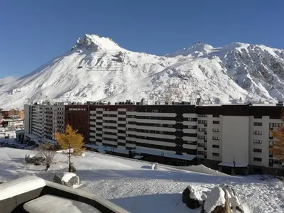 Vue générale sur la montagne ou vue sur la montagne depuis l'appartement