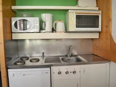 Cuisine ou kitchenette dans l'établissement Studio 5 pers, skis aux pieds, animaux admis, Arcs 1800 - FR-1-411-470