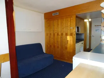 Cuisine ou kitchenette dans l'établissement Studio skis aux pieds pour 4 personnes à Arc 1800, proche commerces, animaux admis - FR-1-411-516