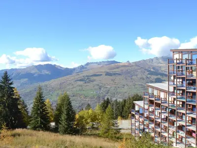 Vue générale sur la montagne ou vue sur la montagne depuis l'appartement