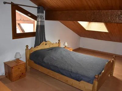 Un ou plusieurs lits dans un hébergement de l'établissement Chaleureux Appartement 3 Pièces à 400m du Téléphérique - FR-1-464-150
