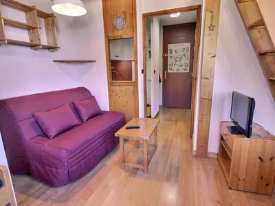 Télévision ou salle de divertissement dans l'établissement Studio 4 pers. à Vallandry, centre station, proche pistes - FR-1-411-75