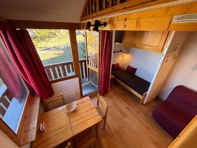 Un ou plusieurs lits dans un hébergement de l'établissement Studio 4 pers. à Vallandry, centre station, proche pistes - FR-1-411-75