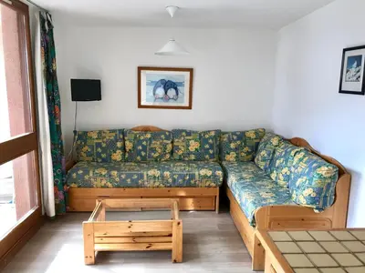 Coin salon dans l'établissement Appartement cosy 6 pers à Vallandry, proche pistes et commerces - FR-1-411-234