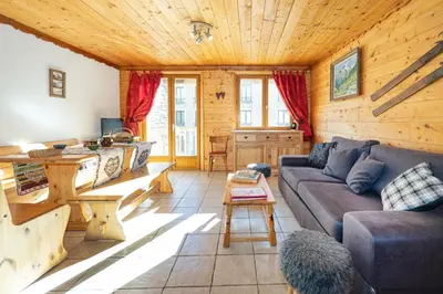 Coin salon dans l'établissement Chalet L’Etagne