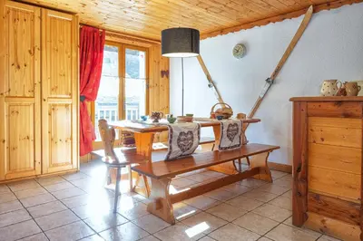 Coin salon dans l'établissement Chalet L’Etagne