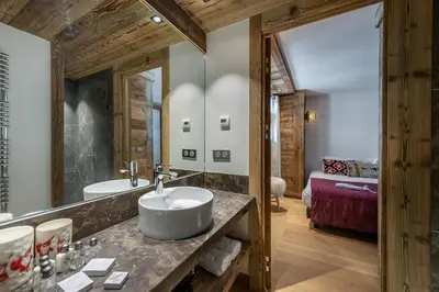 Salle de bains dans l'établissement Appartement Fusée - LES CHALETS COVAREL