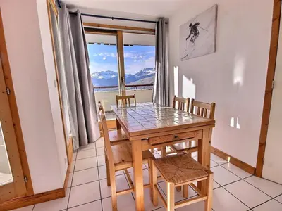 Vue générale sur la montagne ou vue sur la montagne depuis l'appartement