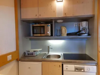 Cuisine ou kitchenette dans l'établissement Appartement 2 pièces 6 pers, animaux admis, balcon sud-ouest, proche pistes - FR-1-411-207