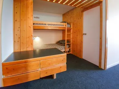 Un ou plusieurs lits dans un hébergement de l'établissement Appartement 2 pièces 6 pers, animaux admis, wifi, Les Arcs 1800 - FR-1-411-307