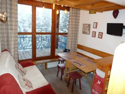 Coin salon dans l'établissement 2 pièces duplex pour 5 pers, Arc 1800. Balcon, wifi inclus. - FR-1-411-132