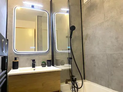 Salle de bains dans l'établissement Charmant 2 pièces à Val d'Isère, 6 personnes, parking inclus - FR-1-411-20