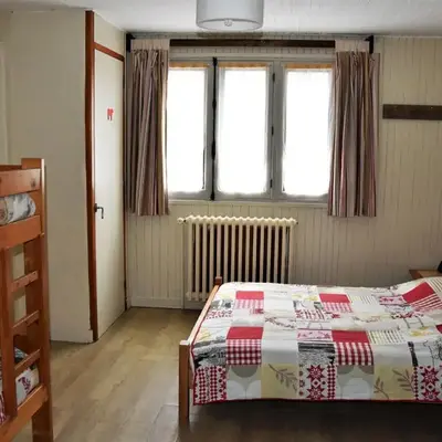 Emplacement idéal - Rez-de-chaussée spacieux 7 pers