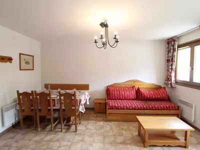 Coin salon dans l'établissement Appartement spacieux 6 pers. avec balcon et parking au pied des pistes - FR-1-508-104