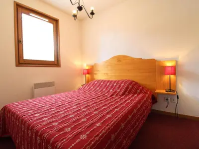 Un ou plusieurs lits dans un hébergement de l'établissement Appartement Confort 4 Pers, Pied des Pistes, Parking Inclus, Lanslevillard-Val Cenis - FR-1-508-119