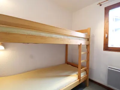 Un ou plusieurs lits dans un hébergement de l'établissement Appartement pour 4 personnes avec balcon, proche des pistes à Val Cenis Le Haut - FR-1-508-133