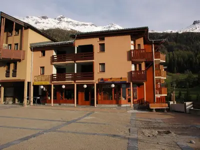Vue générale sur la montagne ou vue sur la montagne depuis l'appartement