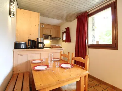 Cuisine ou kitchenette dans l'établissement Appartement confortable 5 personnes à Val Cenis - proche télécabine et ESF - FR-1-508-144
