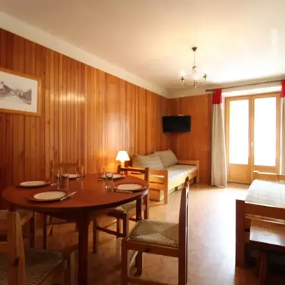 Appartement spacieux 5 pers avec balcon et wifi à Lanslebourg - FR-1-508-146