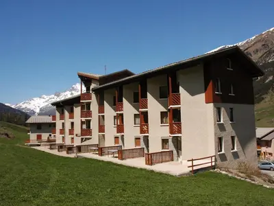 Vue générale sur la montagne ou vue sur la montagne depuis l'appartement