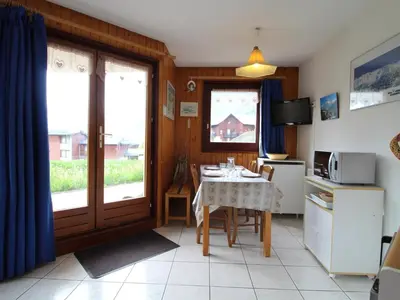 Cuisine ou kitchenette dans l'établissement Appartement 4 pers avec terrasse, près des pistes et commerces, Val Cenis Le Haut - FR-1-508-206