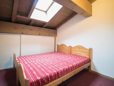 Un ou plusieurs lits dans un hébergement de l'établissement Duplex 10 pers au pied des pistes avec parking, balcon et wifi à Val Cenis - FR-1-508-25