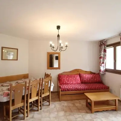 Spacieux Appt 6 pers au pied des pistes avec Parking et WIFI - FR-1-508-46