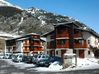 Vue générale sur la montagne ou vue sur la montagne depuis l'appartement