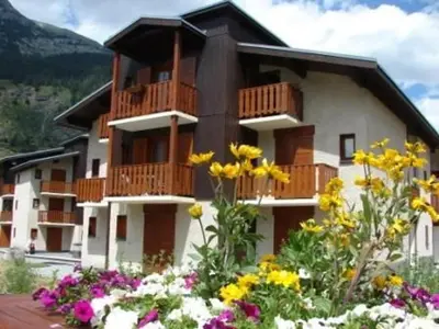 Vue générale sur la montagne ou vue sur la montagne depuis l'appartement