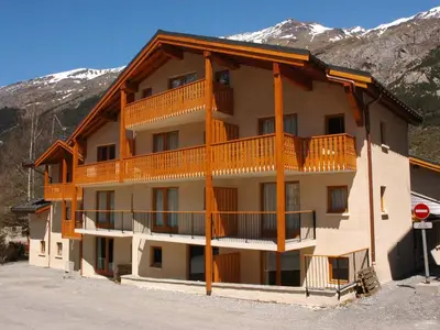 Vue générale sur la montagne ou vue sur la montagne depuis l'appartement
