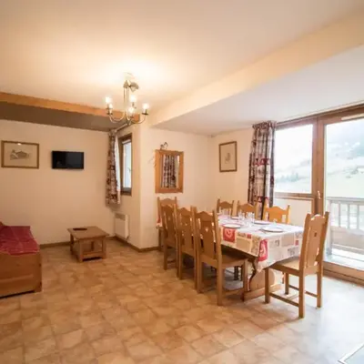 Duplex 8 pers. au pied des pistes avec balcon