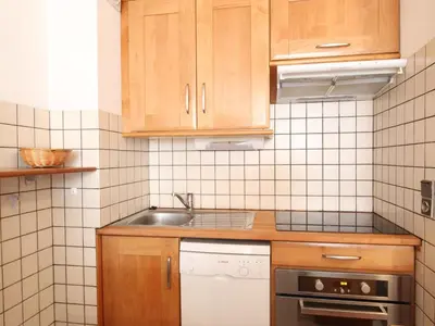 Cuisine ou kitchenette dans l'établissement Appartement à Lanslebourg, 7 pers, près des pistes - FR-1-508-98