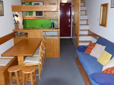 Cuisine ou kitchenette dans l'établissement Duplex 2 pièces skis aux pieds, animaux admis, Arc 1800 - FR-1-411-171