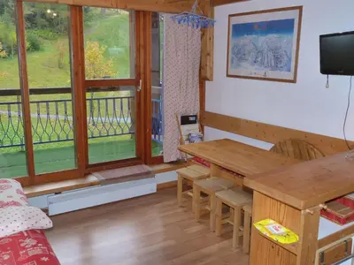 Télévision ou salle de divertissement dans l'établissement Duplex 2 pièces pour 5 pers, proche pistes, Arc 1800, animaux admis - FR-1-411-286
