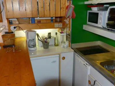 Cuisine ou kitchenette dans l'établissement Duplex 2 pièces pour 5 pers, proche pistes, Arc 1800, animaux admis - FR-1-411-286
