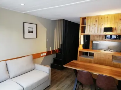 Cuisine ou kitchenette dans l'établissement Duplex cosy skis aux pieds, 6 pers, Charmettoger - FR-1-411-338