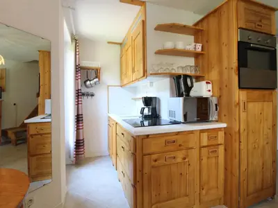 Cuisine ou kitchenette dans l'établissement Appartement Duplex pour 5 à Val Cenis le Haut - À 200m des Pistes - FR-1-508-215