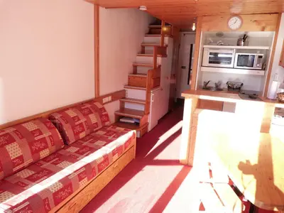 Cuisine ou kitchenette dans l'établissement Duplex skis aux pieds 6 pers à Arc 1800, Animaux ok, WIFI - FR-1-411-12