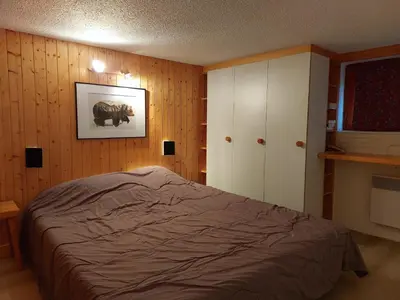 Un ou plusieurs lits dans un hébergement de l'établissement Duplex 4 pièces, 10 pers., animaux admis, Wi-Fi, Les Arcs 1800 - FR-1-411-363